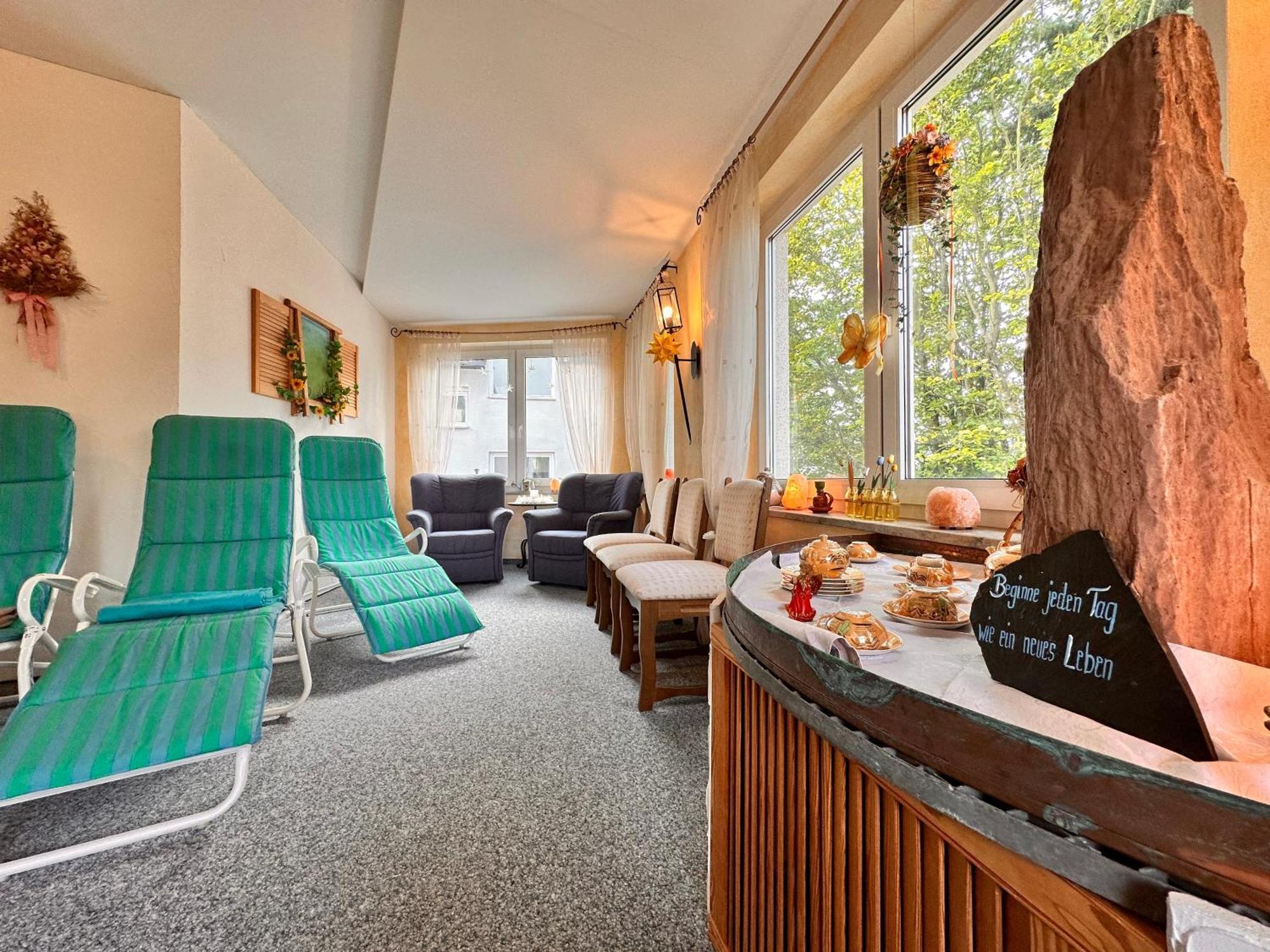 Pension Zum Loewen, Parkplatz, Fruehstueck, Wlan, Zentral Бад-Штебен Екстер'єр фото