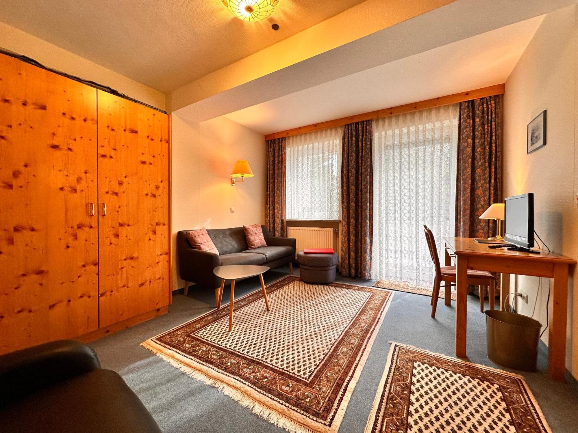 Pension Zum Loewen, Parkplatz, Fruehstueck, Wlan, Zentral Бад-Штебен Екстер'єр фото