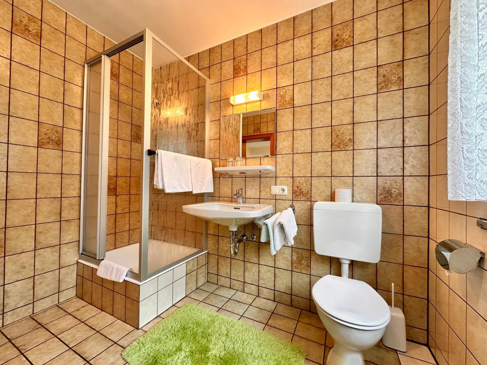 Pension Zum Loewen, Parkplatz, Fruehstueck, Wlan, Zentral Бад-Штебен Екстер'єр фото