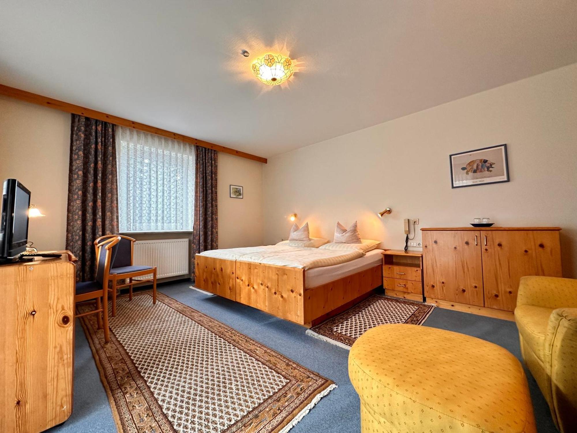 Pension Zum Loewen, Parkplatz, Fruehstueck, Wlan, Zentral Бад-Штебен Екстер'єр фото