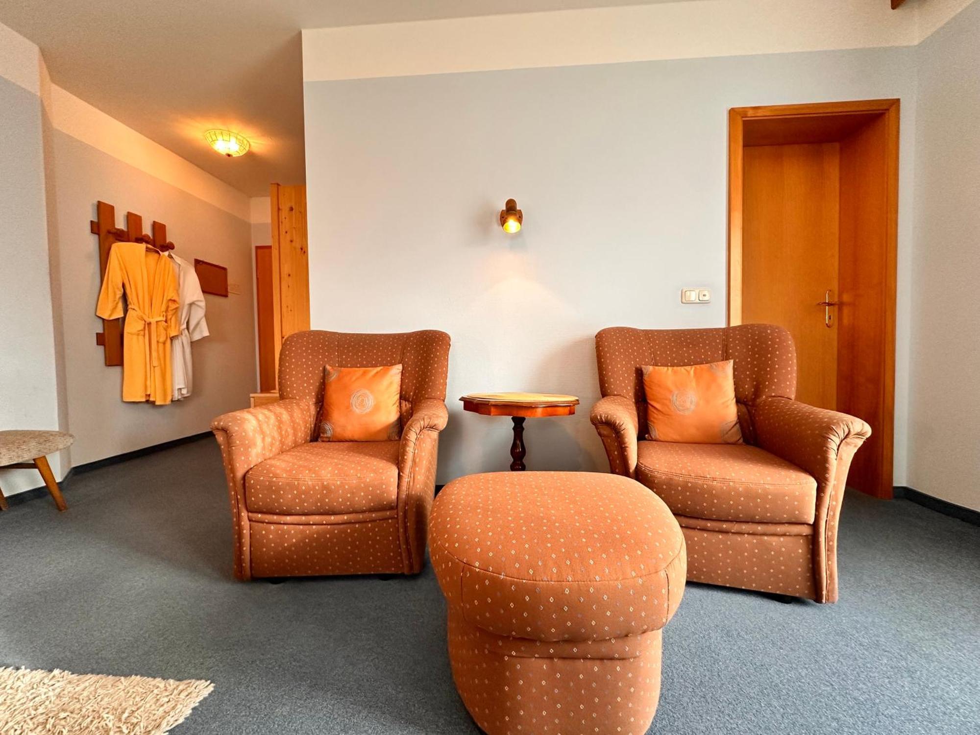 Pension Zum Loewen, Parkplatz, Fruehstueck, Wlan, Zentral Бад-Штебен Екстер'єр фото