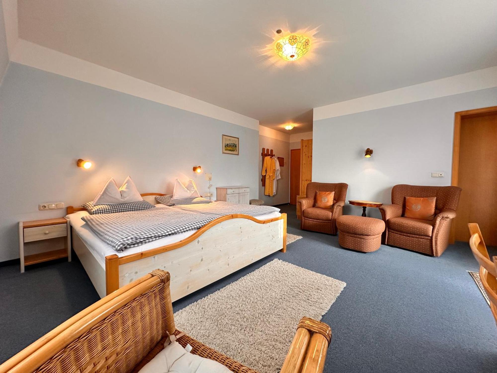 Pension Zum Loewen, Parkplatz, Fruehstueck, Wlan, Zentral Бад-Штебен Екстер'єр фото