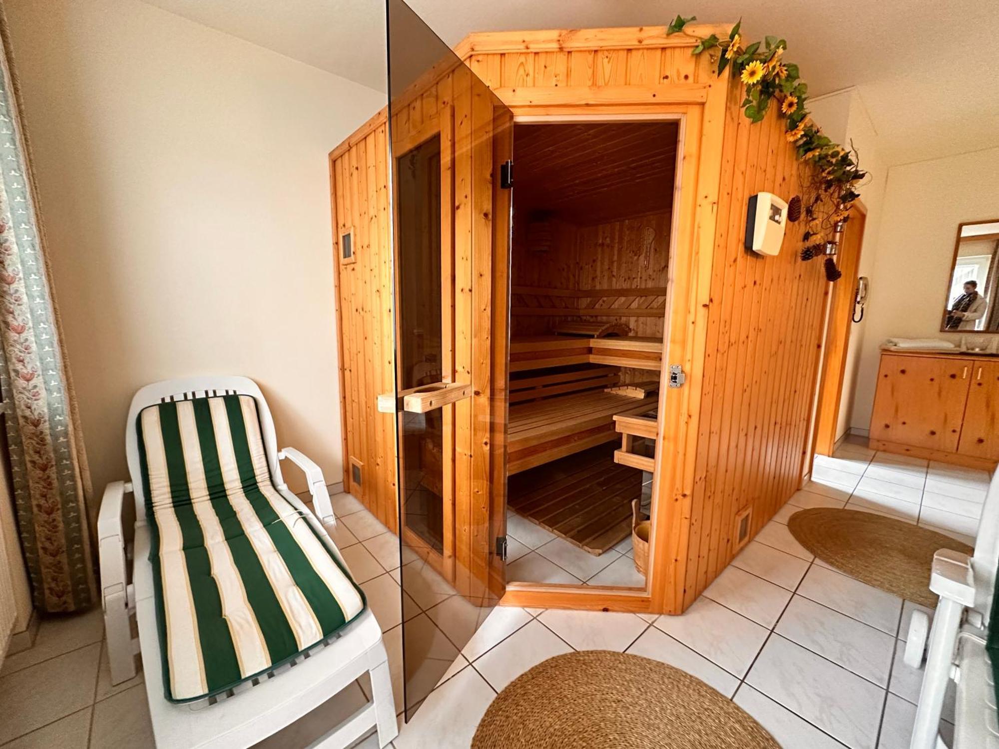 Pension Zum Loewen, Parkplatz, Fruehstueck, Wlan, Zentral Бад-Штебен Екстер'єр фото