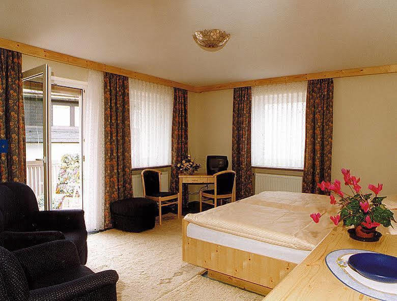 Pension Zum Loewen, Parkplatz, Fruehstueck, Wlan, Zentral Бад-Штебен Екстер'єр фото